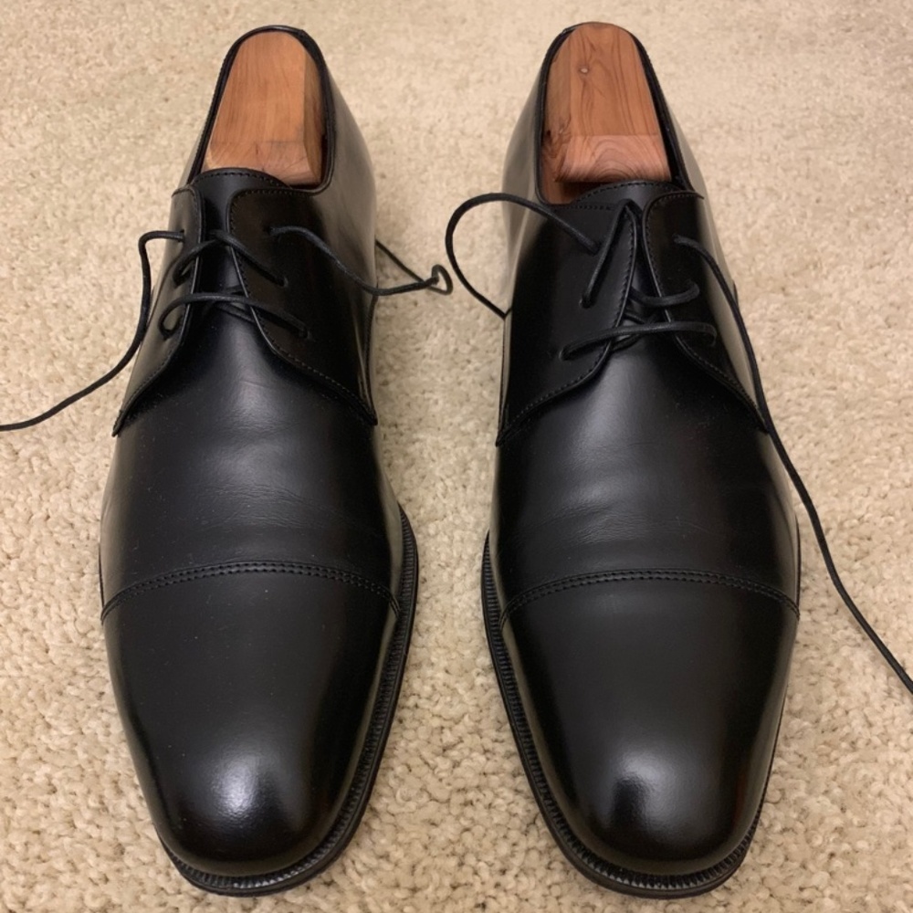 Mens Salvatore Ferragamo Black Leather Dress Shoes